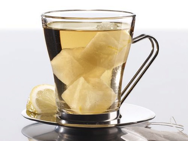 Чай с лимоном и медом